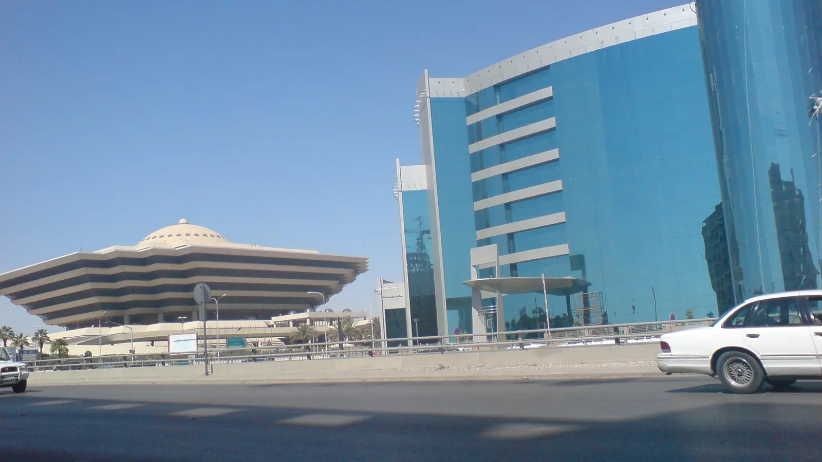 المبنى الرئيس لوزارة الداخلية السعودية في الرياض، وإليها تتبع الجوازات وإدارات شؤون الوافدين التي يُراجَع لديها لإلغاء بلاغ التغيّب