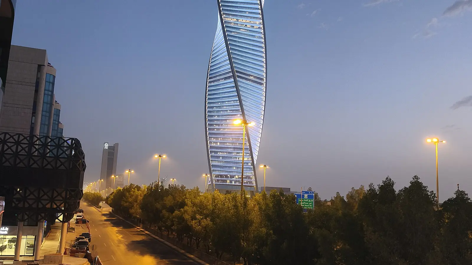 برج ماجدول الحلزوني في الرياض، نموذج لأعمال التصميم الهندسي والإنشاء الحديث